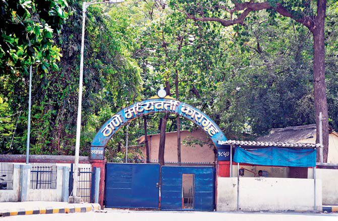 Maharashtra : 666 convicts jump leave from jail in 10 years