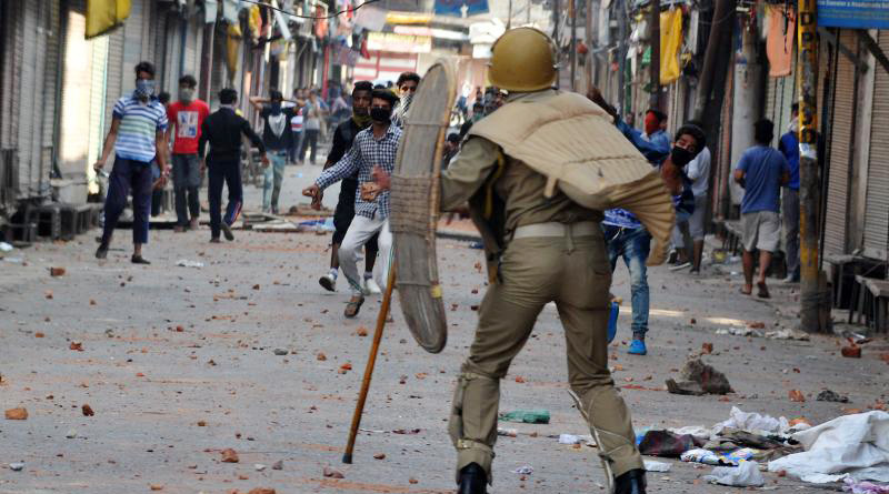 Pakistan Govt. funding kashmiri youths for stone pelting, alleges Indian agencies
