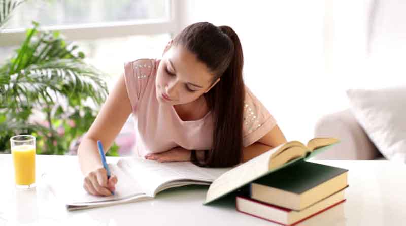 What your zodiac sign tells about your reading habit?
