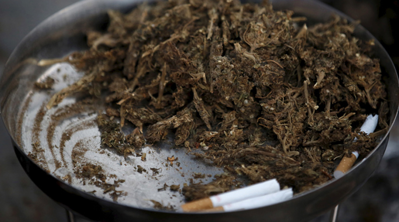 Man calls top narcotics cop, demands cannabis