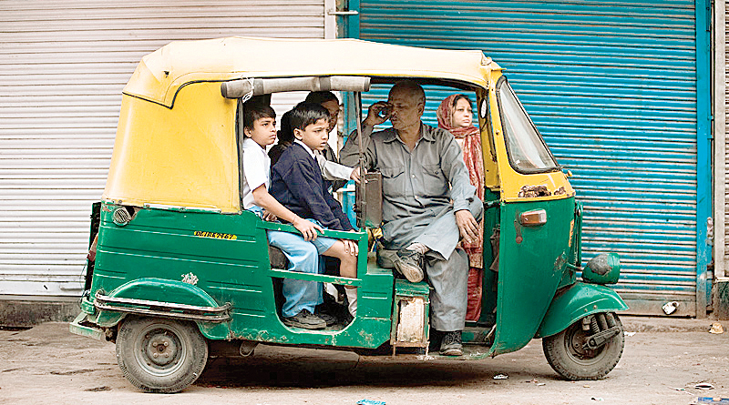 2 passengers allegedly heckled by Auto driver over change in Baguiati