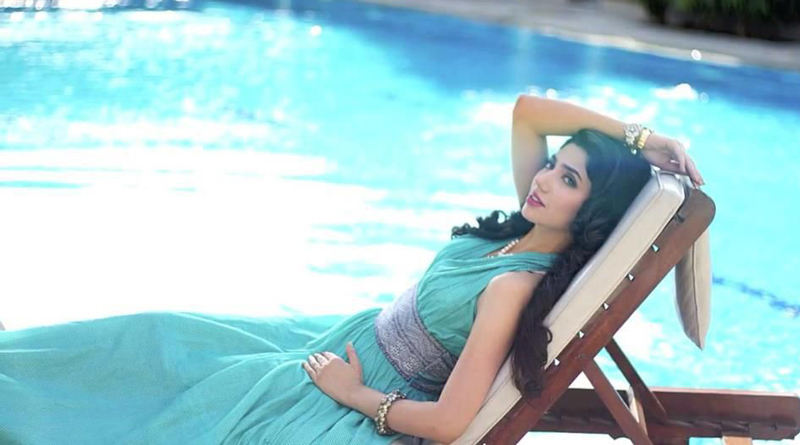 Here’s An Unfortunate Update On Shah Rukh Khan And Mahira Khan’s Raees