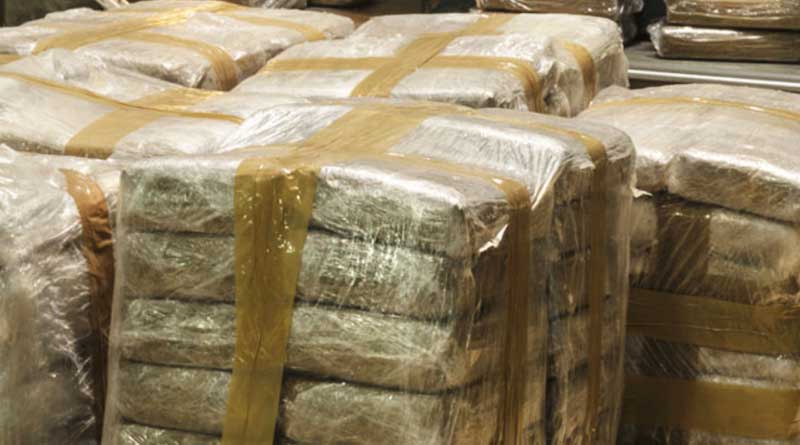 Drugs worth 425 Crore seized near Gujarat, 5 arrested | Sangbad Pratidin