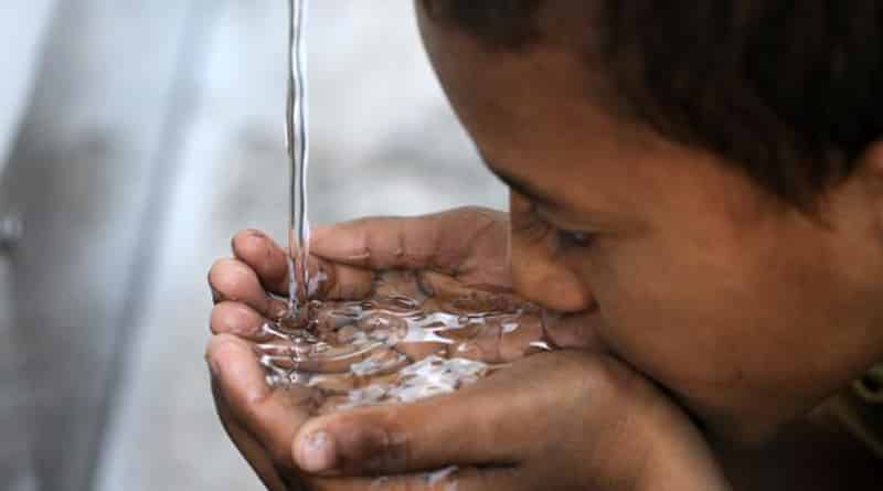 KMC Makes Arrangement of Drinking Water infront Of Banks in City