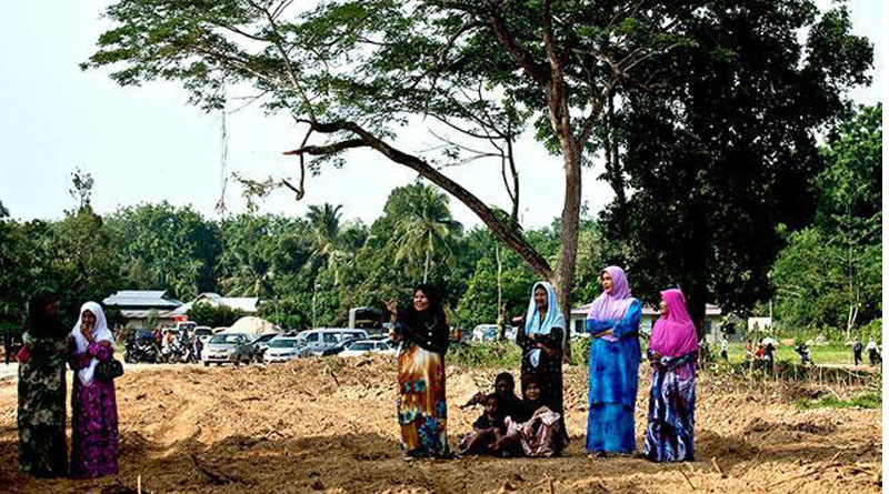 Gun battle between Rohinga and BGB, 1 woman killed with Yaba