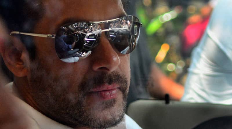 Bollywood actor Salman Khan makes quick visit to Mumbai