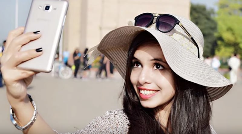 Dhinchak Pooja's ‘Baapu Dede Thoda Cash’ song released