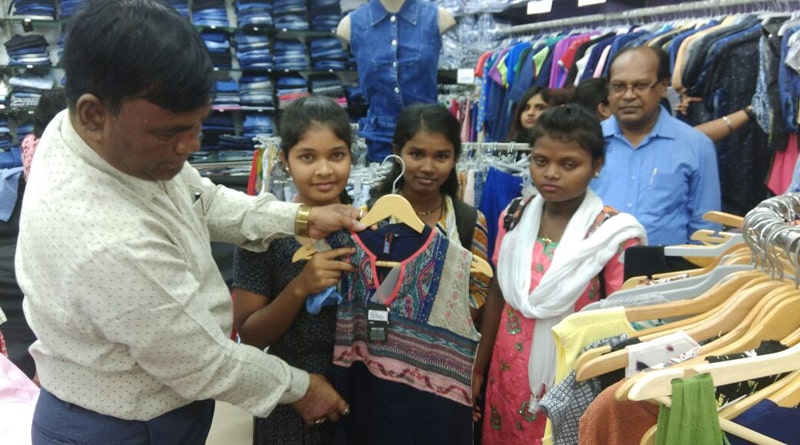 BDN-ORPHAN-SHOPPING-2