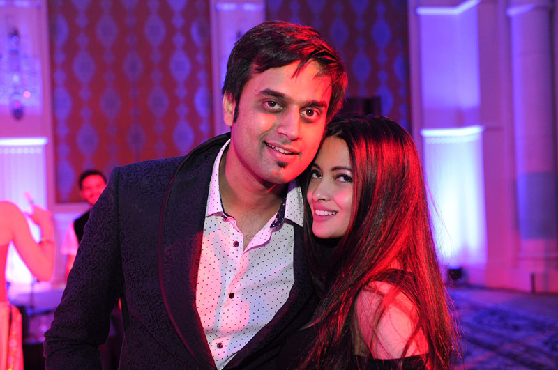 riya-sen-poses-for-a-picture_b172e2e11ab301aee0691edbb7a504ee