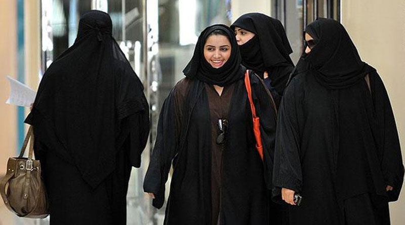 Saudi Arabia Trains First Women Air Traffic Controllers