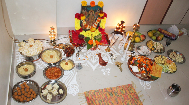Never do these things during Lakshmi Puja this Diwali