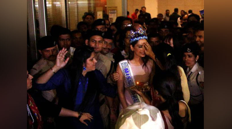 Miss World 2017 Manushi Chhilar returns to India, grand welcome at Mumbai Airport