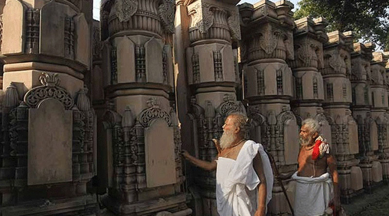 Priest announces Rs 1 lakh reward for killing rape accused in UP