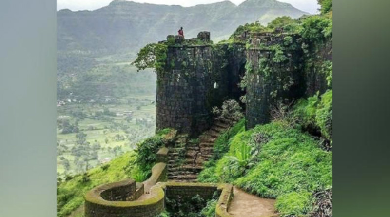Drunk Doordarshan Engineer arrested indecent behavior at Sinhagad fort