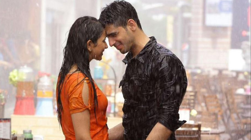 ‘Aiyaary’ pirated version played in tourist bus