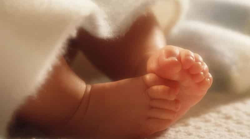 A man rescue a baby who buried alive in Uttar Pradesh