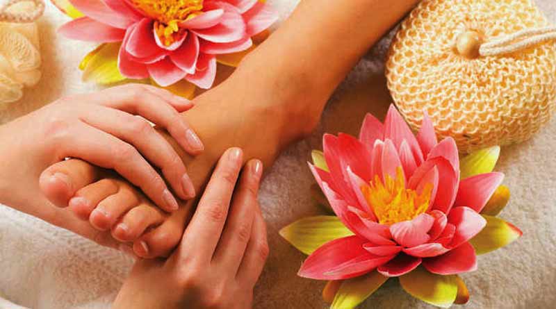 How to get good feet and hair during monsoon