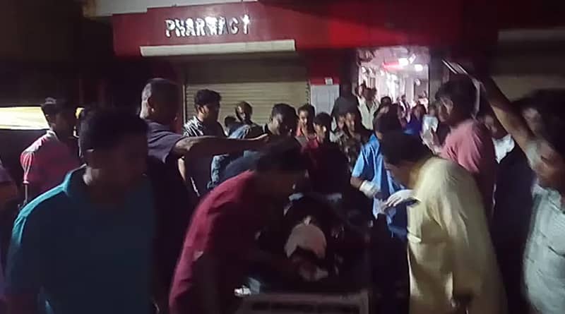 Budge Budge:  youth shoot by miscreants near Police outpost