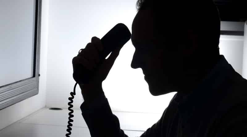 Professor looses more than 3 lakhs from bank account in fraud case, police warns customers about new way of fraud people | Sangbad Pratidin