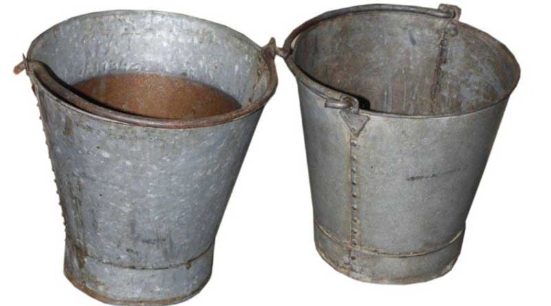 Katwa: Youth allegedly stole a bucket, old man went to police