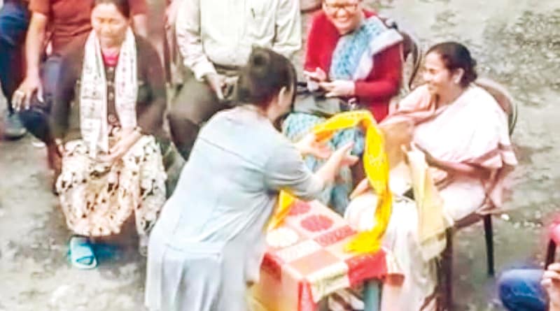 Mamata Banerjee announces tourist hub in Darjeeling