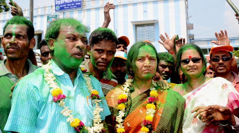 Husband-wife hold top post in Hooghly village panchayat