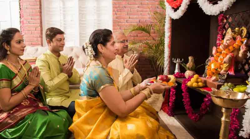 Here is a list of things that never keep in Puja Room