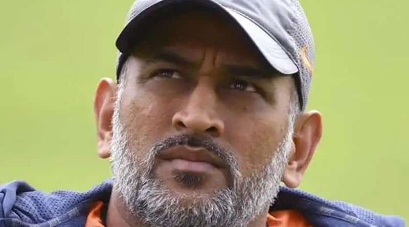 M S Dhoni to share secret 