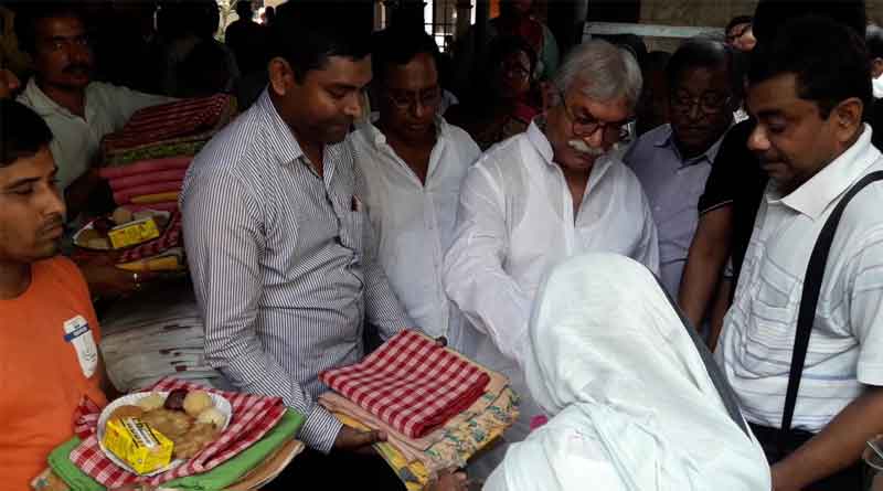 Nabadwip: MLA distribute sarees to over 700 old women