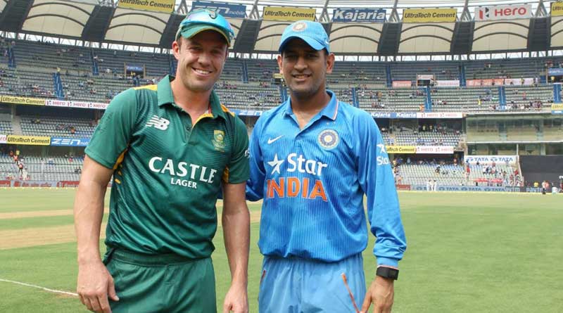 Dhoni can be 80, he would still play for my team: AB de Villiers