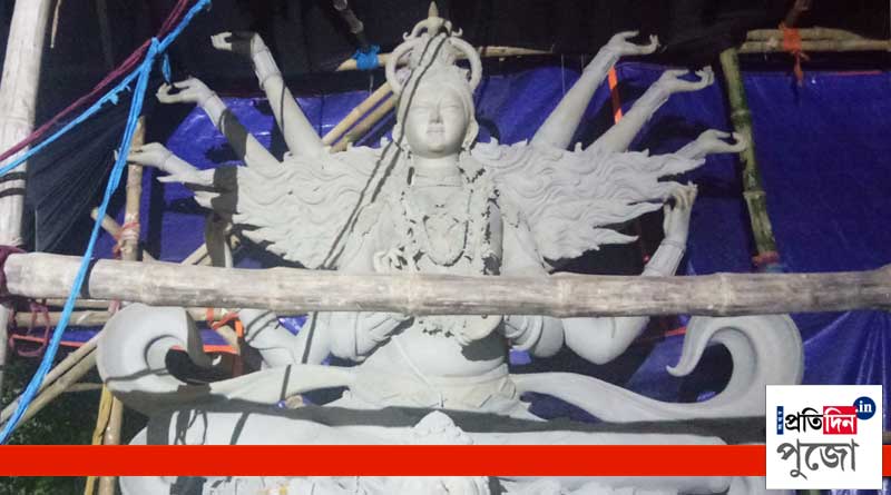 Pjuo 2018: Behala debdaru Fatak is showing poverty in Pandal