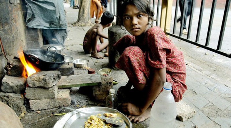 Footpath dwellers worried over Durga Puja eviction 