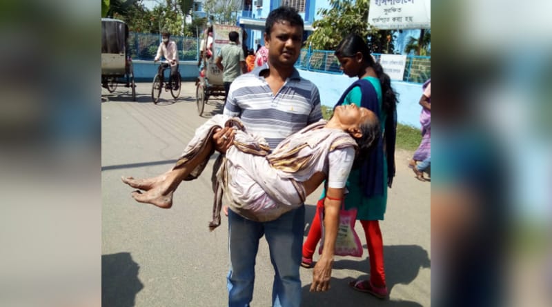 Civic Volunteer turns saviour for an old lady in Katwa 