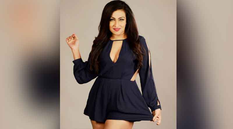 Rituparna Sengupta lost her bag in singapore