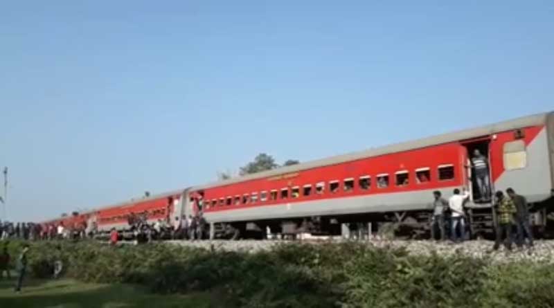 Tinsukia-Bengaluru express engine detached 