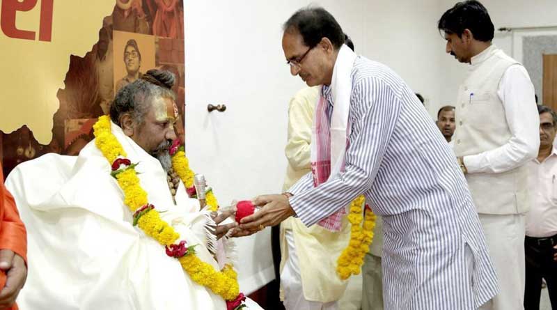 Computer Baba shifts to Congress?