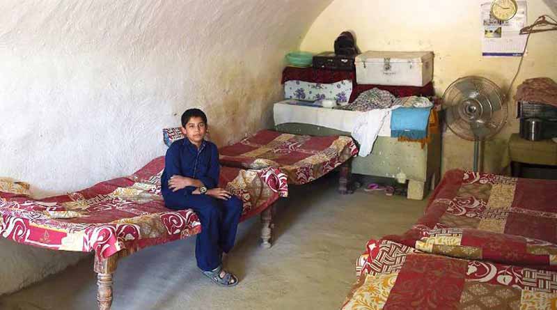 Pakistanis living in caves 