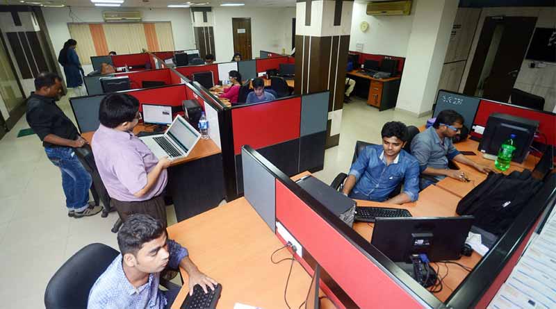 Employees not obliged to receive phone calls from office