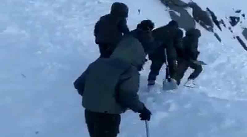 Avalanche in Ladakh’s Khardung La pass 