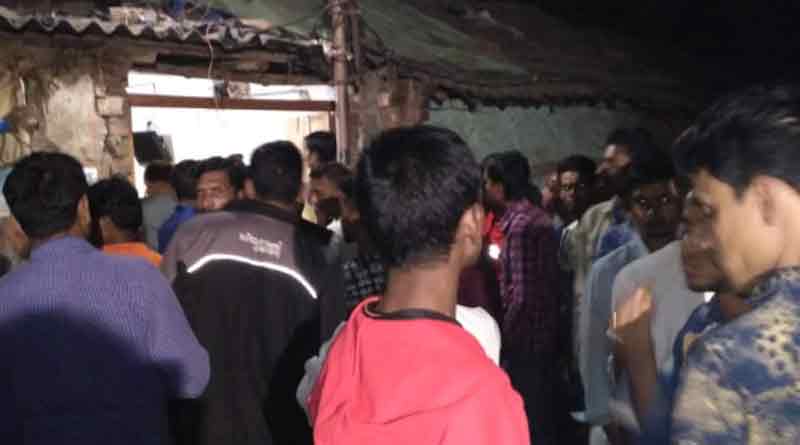 Gangwar in Tiljala, firing at night