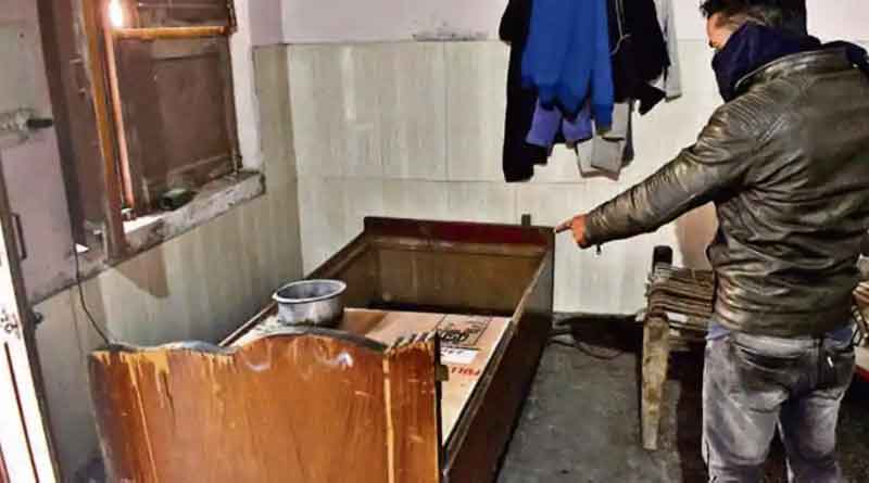 Man sleeps on bed with dead body 