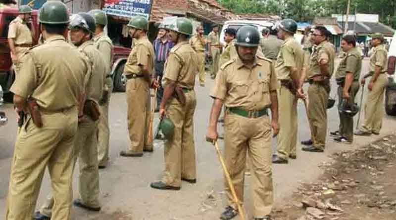 Clash broke out between police and BJP in dankuni area