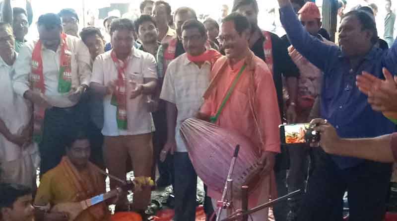 BJP candidate participated in 'Kirtan' at Jalpaiguri ahead of LS polls