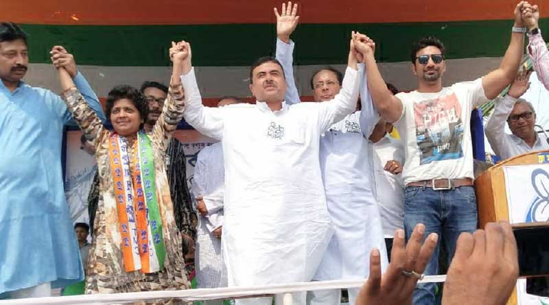 Thousands of people gathered in Dev's road show