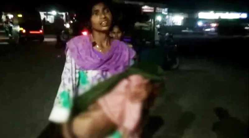 Hospital denies ambulance, UP woman forced to carry dead child