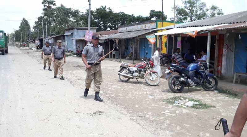 Police lathicharged BJP cadres in front of Howrah municipal corporation