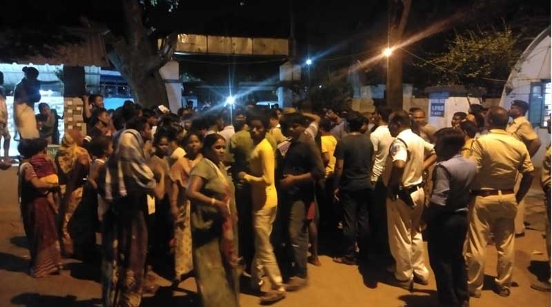 Cop and Civic volunteers thrashed for extortion in Durgapur (Watch Video)