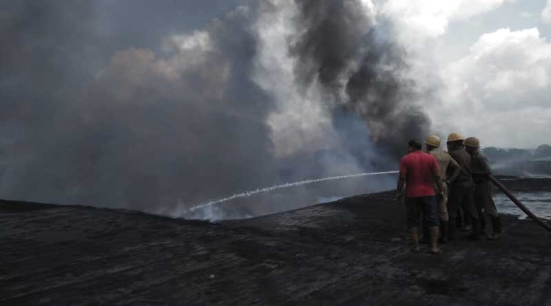 Massive fire brokes out at a chemical factory of Jagannath Ghat