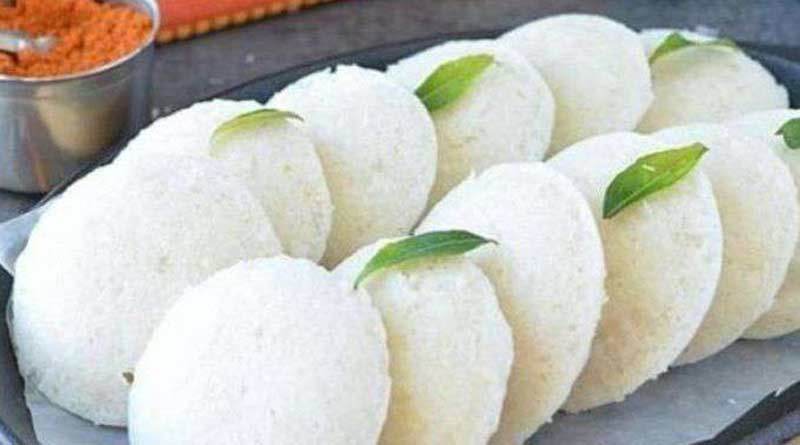Mumbai Idli Vendor Seen Using Toilet Water to makes food