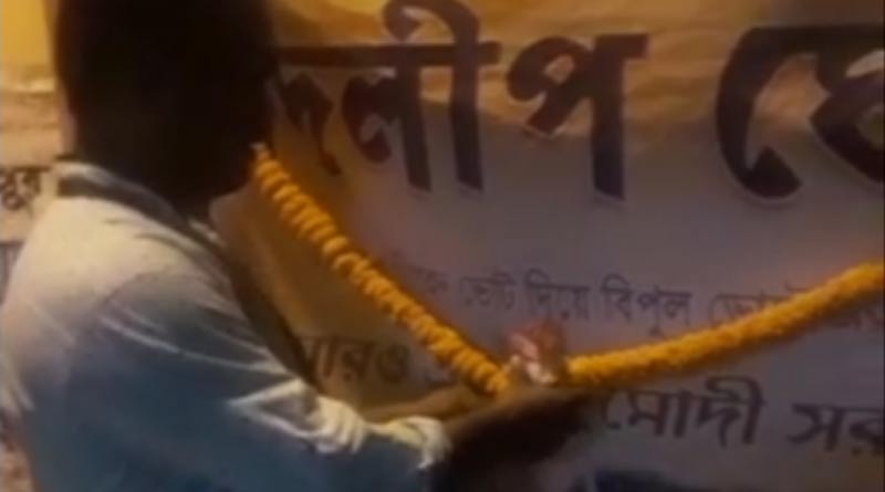 TMC councilor's father offers prayer to Dilip Ghosh